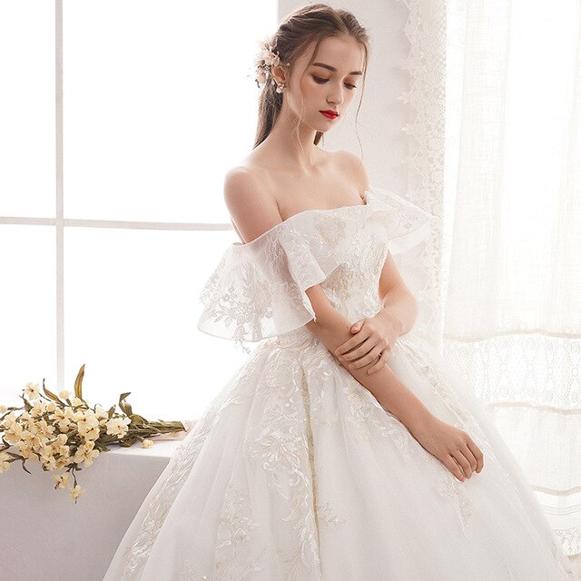 Pregnant women's wedding dress